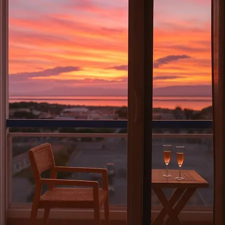 Lydia Playa Sunset Attitude