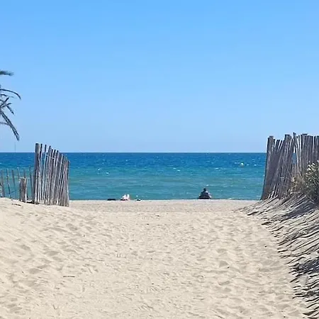 Lydia Playa Sunset Attitude